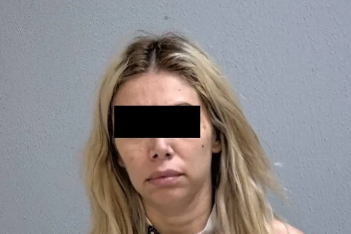 Aun y cuando se había anunciado que un magistrado desestimó el cargo por transportar 100 libras de cocaína.