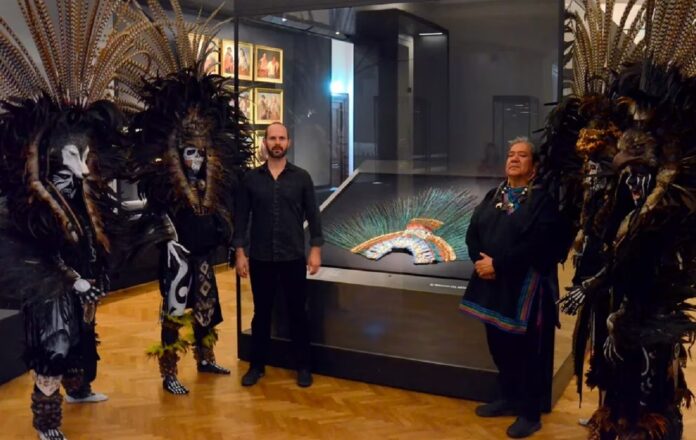 “Hay que recuperar todo lo que se robaron”, reclamó el presidente ante los medios de comunicación.