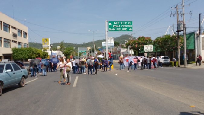 El gobierno estatal presume avances en las mesas de negociación; maestros retiraran sus bloqueos y plantón en el zócalo a partir de las 16:00 hrs