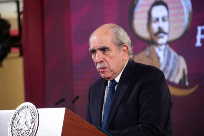 El propósito de recuperar casi 700 mdd que fueron sacados de México.