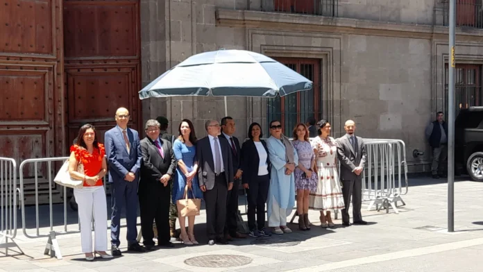 reunion-amlo-ine Sobre si López Obrador prometió respetar al INE, Guadalupe Taddei dijo que ““no necesita prometerlo, es una realidad que tiene que suceder”