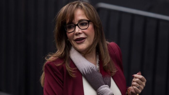 yeidckol-morena- La diputada solicitó la licencia al Congreso de la Unión para inscribirse y participar en la encuesta de Morena