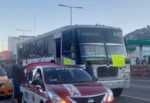 Transporte público trabaja bajo protesta, exigen aumento de pasaje